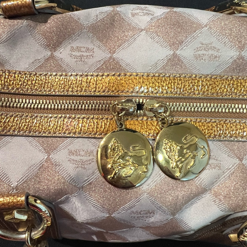 Princess Lion Boston Bag, Limited Edition - Picture 7 of 11